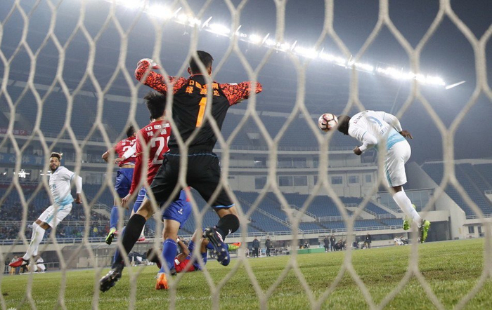 大连足球史上今天：2017年穆谢奎双响，一方2-0北京北控，附评分|大连一方|客场|射门|中甲|中甲联赛_新浪新闻