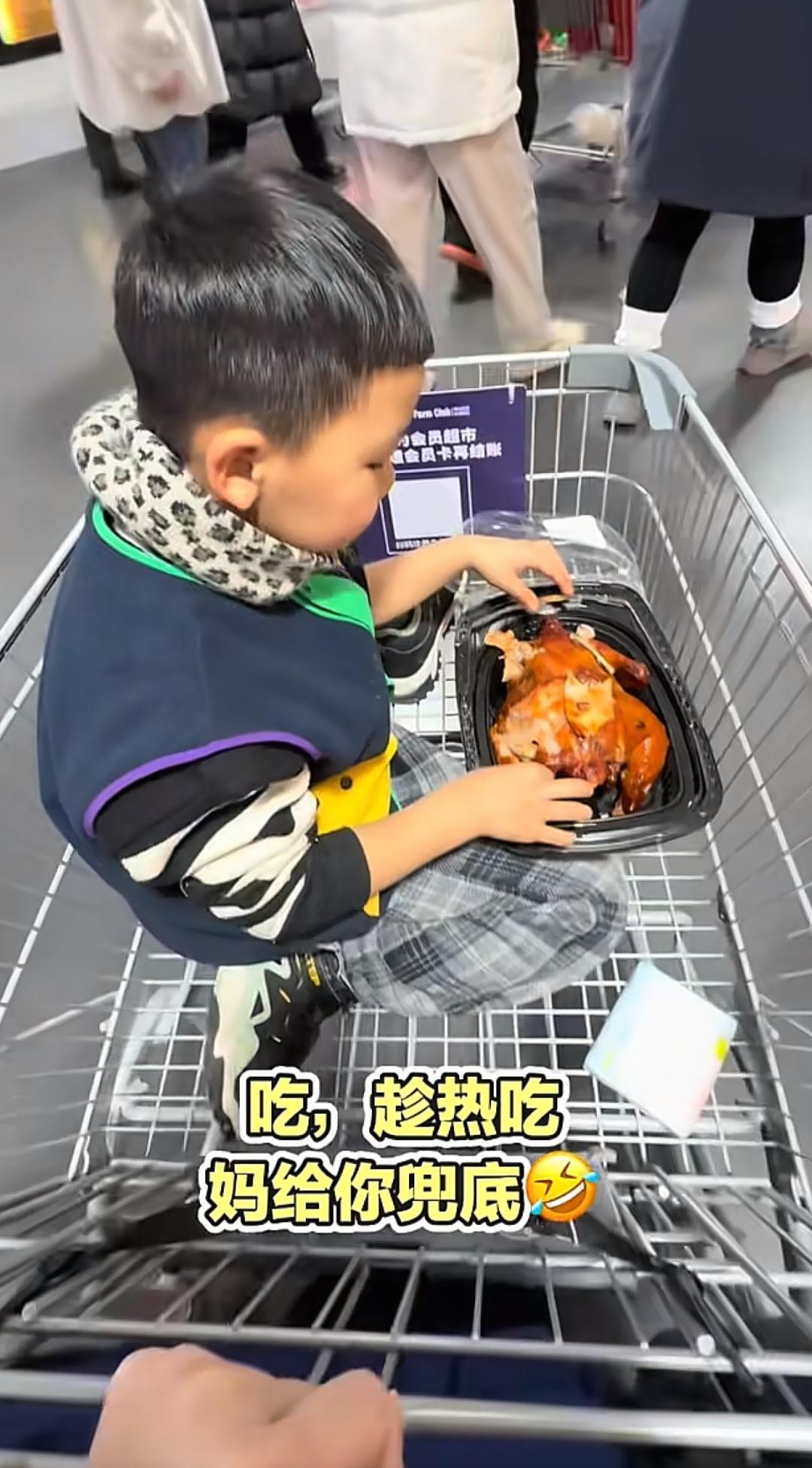 开云官网-“见过最廉价的兜底”，一份山姆烧鸡，让低认知母子沦为全网笑柄